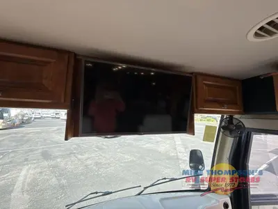 2015 Tiffin Motorhomes Allegro Breeze photo 23