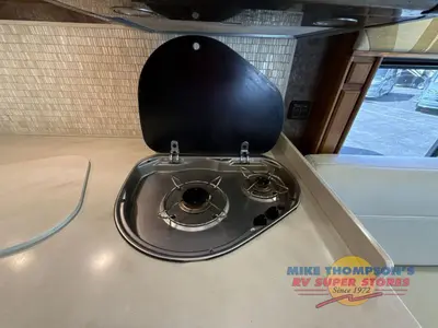 2015 Tiffin Motorhomes Allegro Breeze photo 29