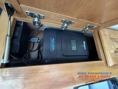 2015 Tiffin Motorhomes Allegro Breeze photo 43