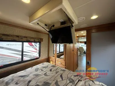 2015 Tiffin Motorhomes Allegro Breeze photo 36