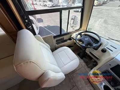 2015 Tiffin Motorhomes Allegro Breeze photo 18