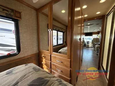 2015 Tiffin Motorhomes Allegro Breeze photo 38