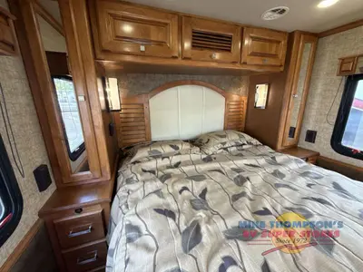 2015 Tiffin Motorhomes Allegro Breeze photo 37