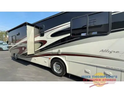 2015 Tiffin Motorhomes Allegro Breeze photo 7