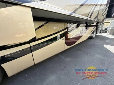 2014 Fleetwood RV Discovery photo 49