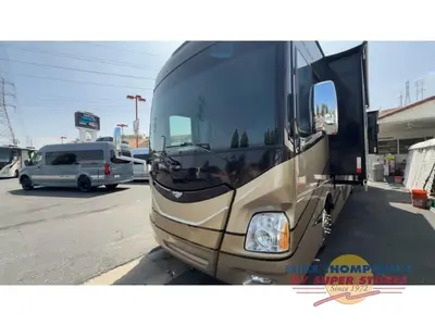 2014 Fleetwood RV Discovery photo 6