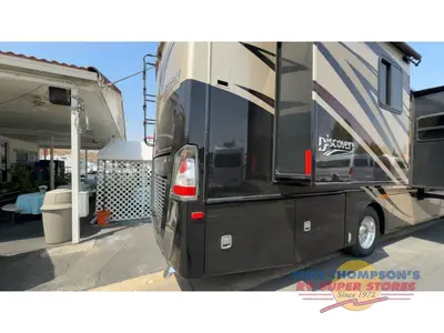 2014 Fleetwood RV Discovery photo 9