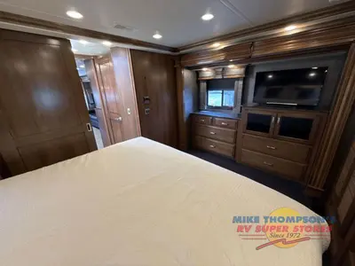 2014 Fleetwood RV Discovery photo 37