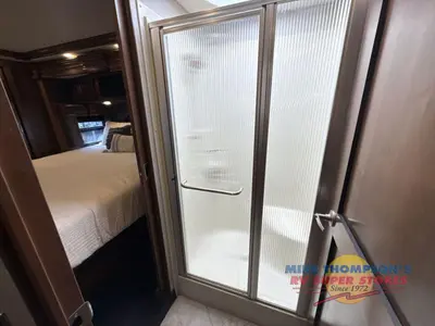 2014 Fleetwood RV Discovery photo 44