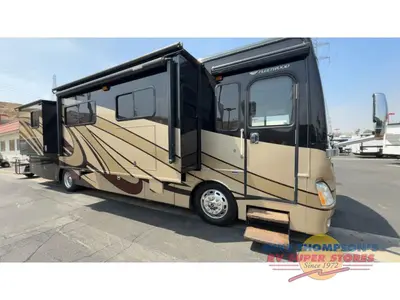 2014 Fleetwood RV Discovery photo 4
