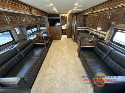 2014 Fleetwood RV Discovery photo 20