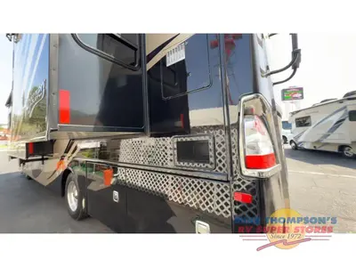 2014 Fleetwood RV Discovery photo 7