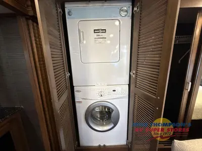 2014 Fleetwood RV Discovery photo 42