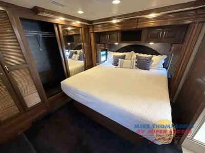 2014 Fleetwood RV Discovery photo 36