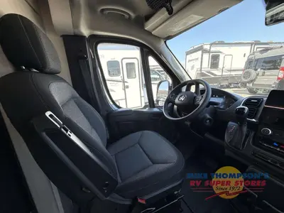 2026 Thor Motor Coach Sequence Sport photo 19