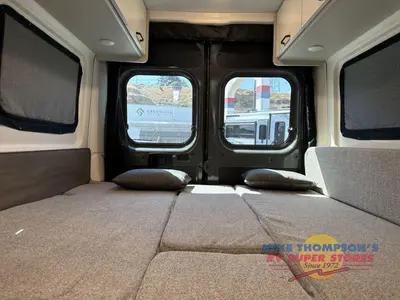 2026 Thor Motor Coach Sequence Sport photo 27