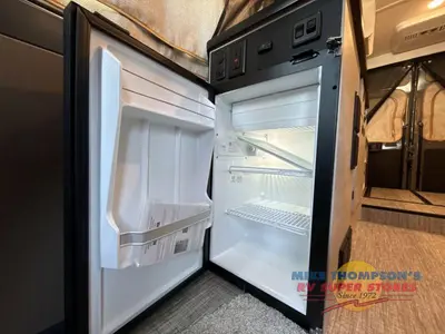 2027 Winnebago Solis photo 24