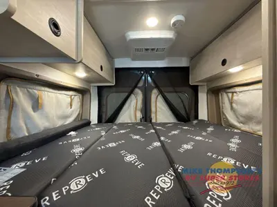 2027 Winnebago Solis photo 28