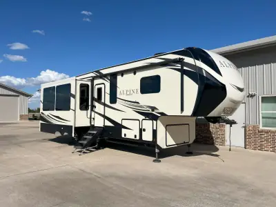 Used 2018 Alpine 3401RS