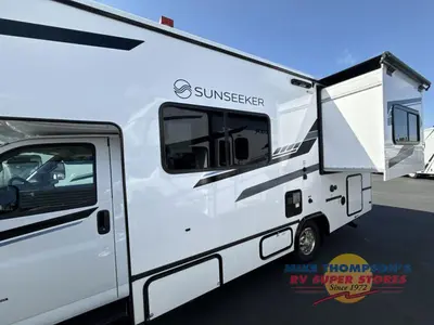2026 Forest River RV Sunseeker LE photo 5