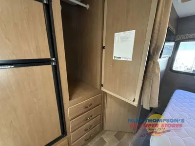 2020 Thor Motor Coach Chateau photo 37