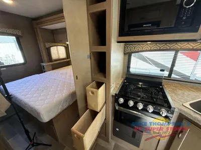 2020 Thor Motor Coach Chateau photo 33