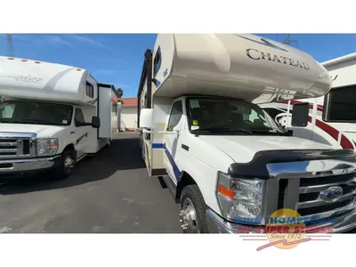 2020 Thor Motor Coach Chateau photo 2