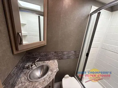2020 Thor Motor Coach Chateau photo 39