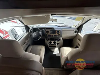 2020 Thor Motor Coach Chateau photo 17