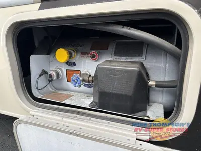 2020 Thor Motor Coach Chateau photo 42