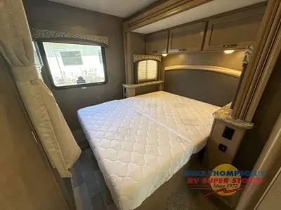 2020 Thor Motor Coach Chateau photo 34