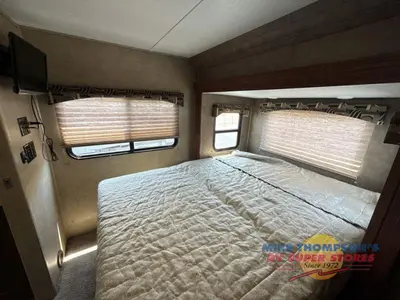 2015 Forest River RV Sunseeker photo 32