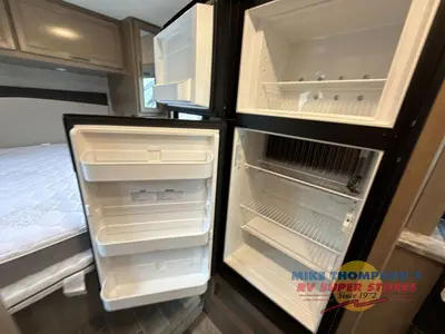 2022 Thor Motor Coach Chateau photo 30
