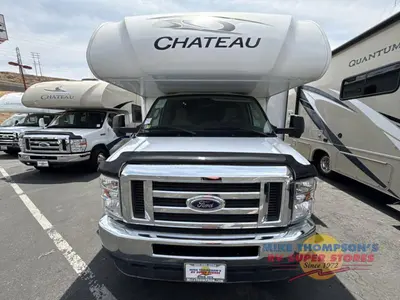 2022 Thor Motor Coach Chateau photo 10