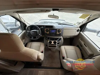 2022 Thor Motor Coach Chateau photo 16