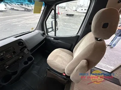 2021 Thor Motor Coach Quantum Sprinter photo 19