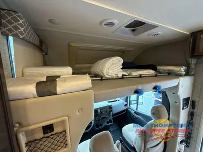 2021 Thor Motor Coach Quantum Sprinter photo 21