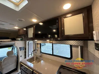 2021 Thor Motor Coach Quantum Sprinter photo 26