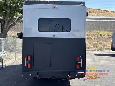 2026 Tiffin Motorhomes Open Trail photo 13