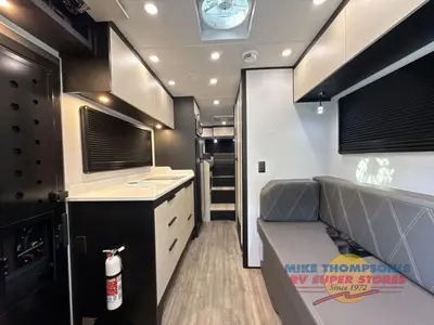 2026 Tiffin Motorhomes Open Trail photo 19