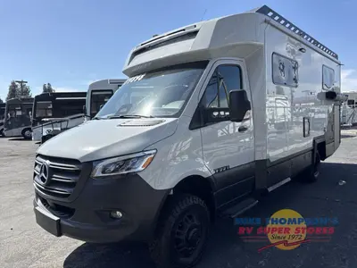 2026 Tiffin Motorhomes Open Trail photo 11
