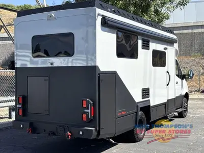 2026 Tiffin Motorhomes Open Trail photo 14