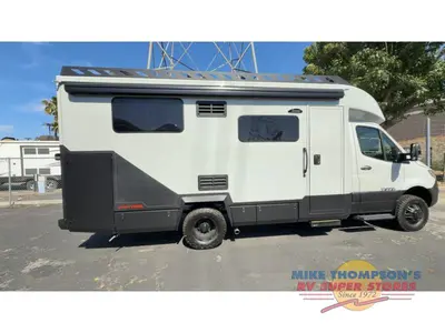 2026 Tiffin Motorhomes Open Trail photo 9