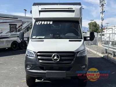 2026 Tiffin Motorhomes Open Trail photo 10