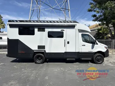 2026 Tiffin Motorhomes Open Trail photo 15