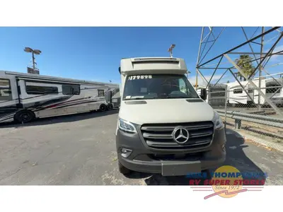 2026 Tiffin Motorhomes Open Trail photo 3