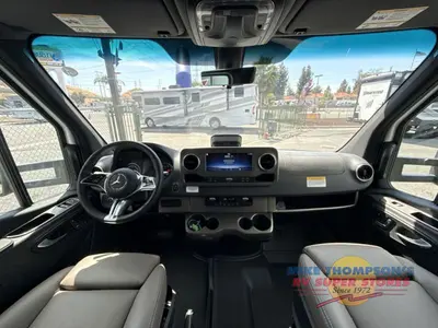 2027 Winnebago Navion photo 15