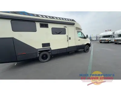 2026 Tiffin Motorhomes Open Trail photo 9