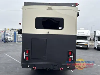 2026 Tiffin Motorhomes Open Trail photo 14