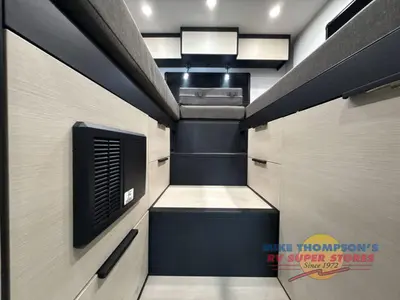 2026 Tiffin Motorhomes Open Trail photo 29
